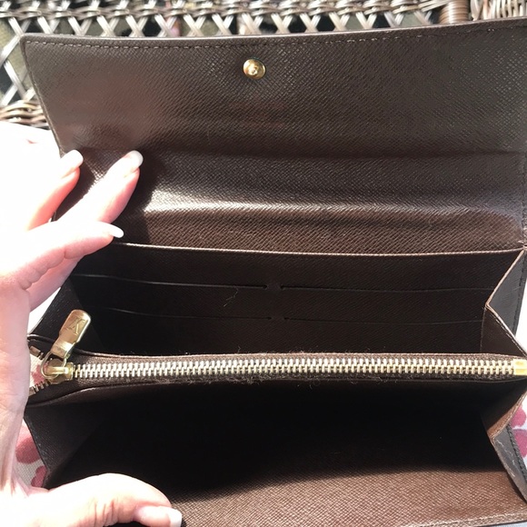 Louis Vuitton Damier Sarah Bifold wallet - Picture 3 of 6